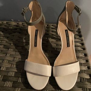French Connection white/grey heels -EUC - size 8.5